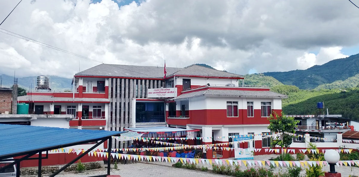 लमजुङका स्थानीय तहलाई बजेटः नगरपालिकालाई ८ करोड घटायो, गाउँपालिकालाई ७ करोड बढायो