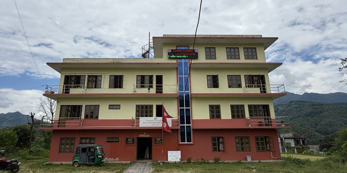 मृतक परिवारलाई मध्यनेपाल नगरपालिकाद्वारा २ लाख ५० हजार सहयोग