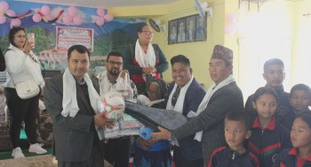 फरक क्षमता भएका विद्यार्थीलाई शैक्षिक तथा खेलकुद सामग्री वितरण