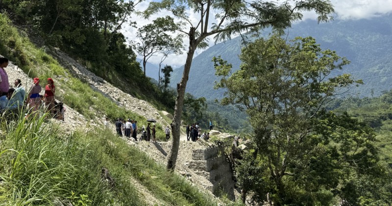 खरखरेमा अटो दुर्घटना हुँदा ६ जना घाइते, २ जना चितवन रिफर