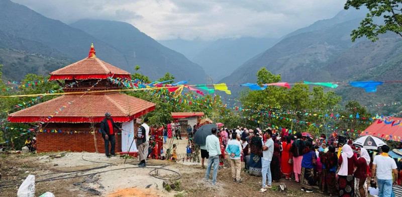 स्थानीयले संकलन गरेको ६० लाख रुपैयाँमा पुनर्निर्माण भयो बाहुनडाँडाको देवी मन्दिर