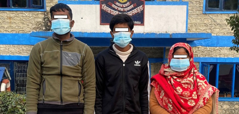 बालिका अपहरणको आरोपमा एकै परिवारका ३ जना जेल चलान