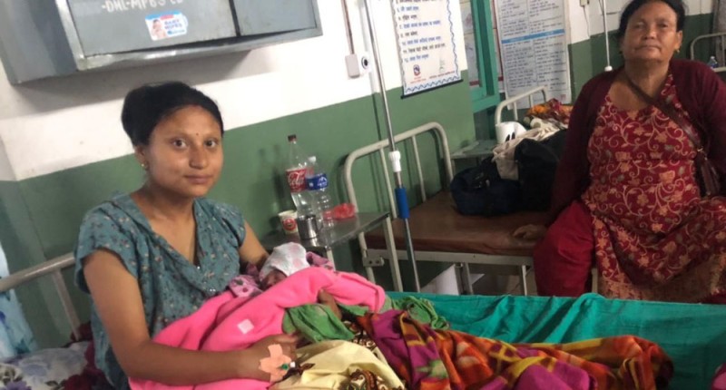 गाउँपालिका अध्यक्षले अस्पताल पुर्‍याएपछि बच्यो गर्भवतीको ज्यान