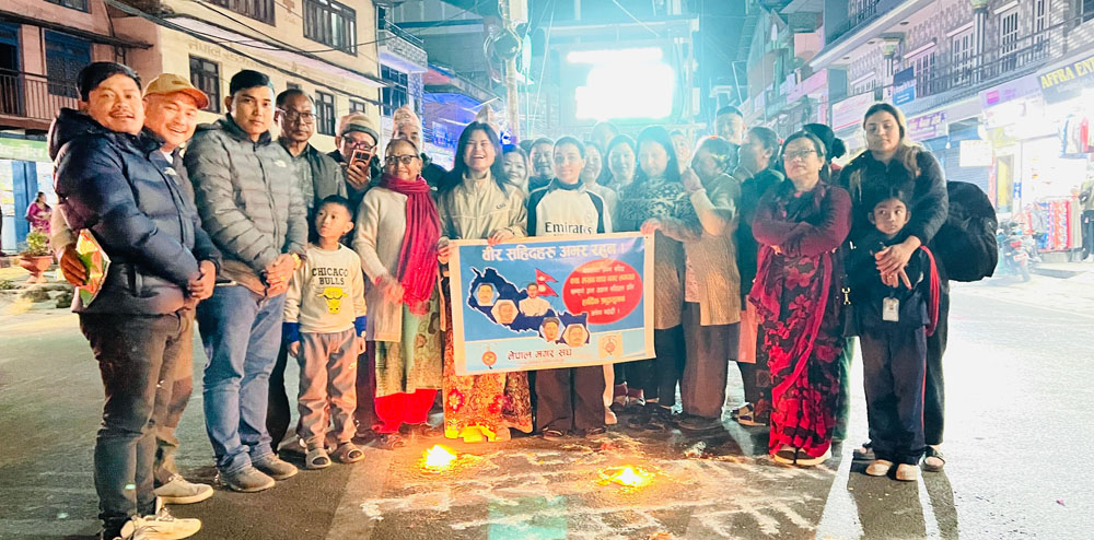 प्रथम शहीद लखन थापाको स्मृतिमा बेसीशहरमा दीप प्रज्वलन